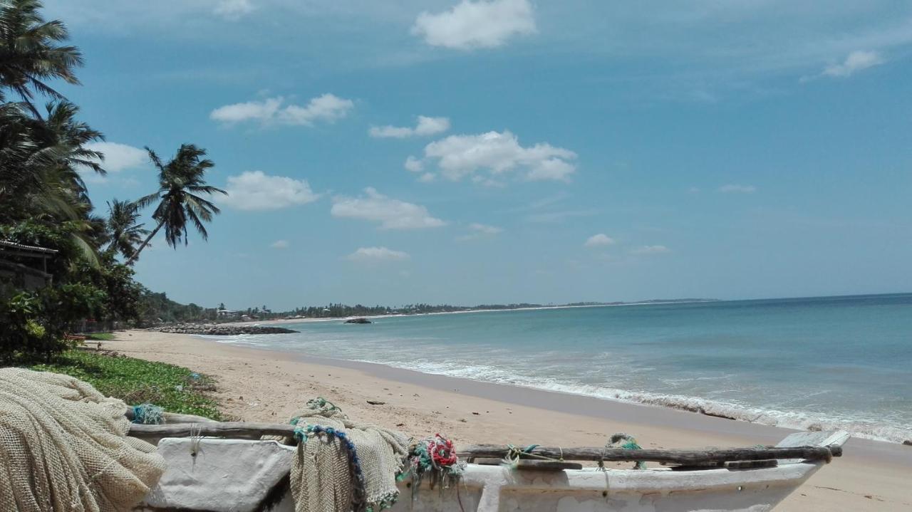 Sunchaser Beach Hotel 탕갈레 외부 사진