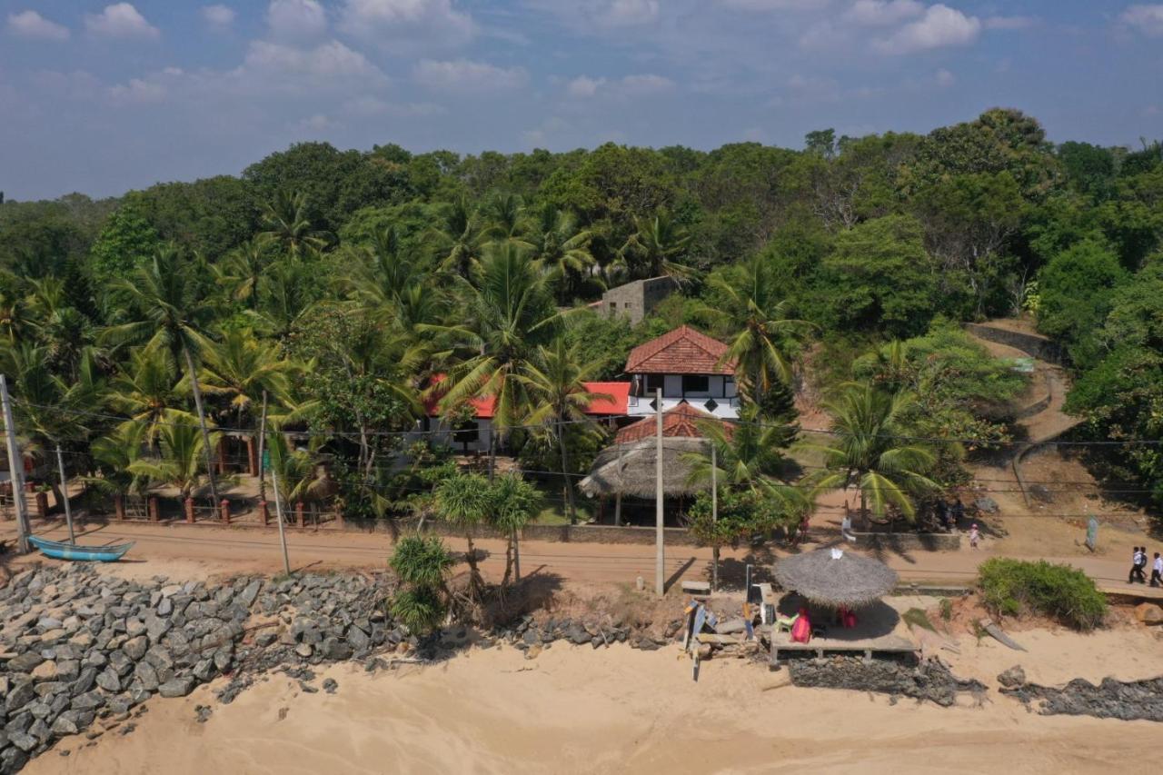 Sunchaser Beach Hotel 탕갈레 외부 사진